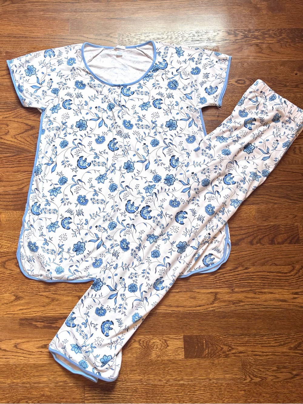 LAKE Blue Floral Pajama Set - XL